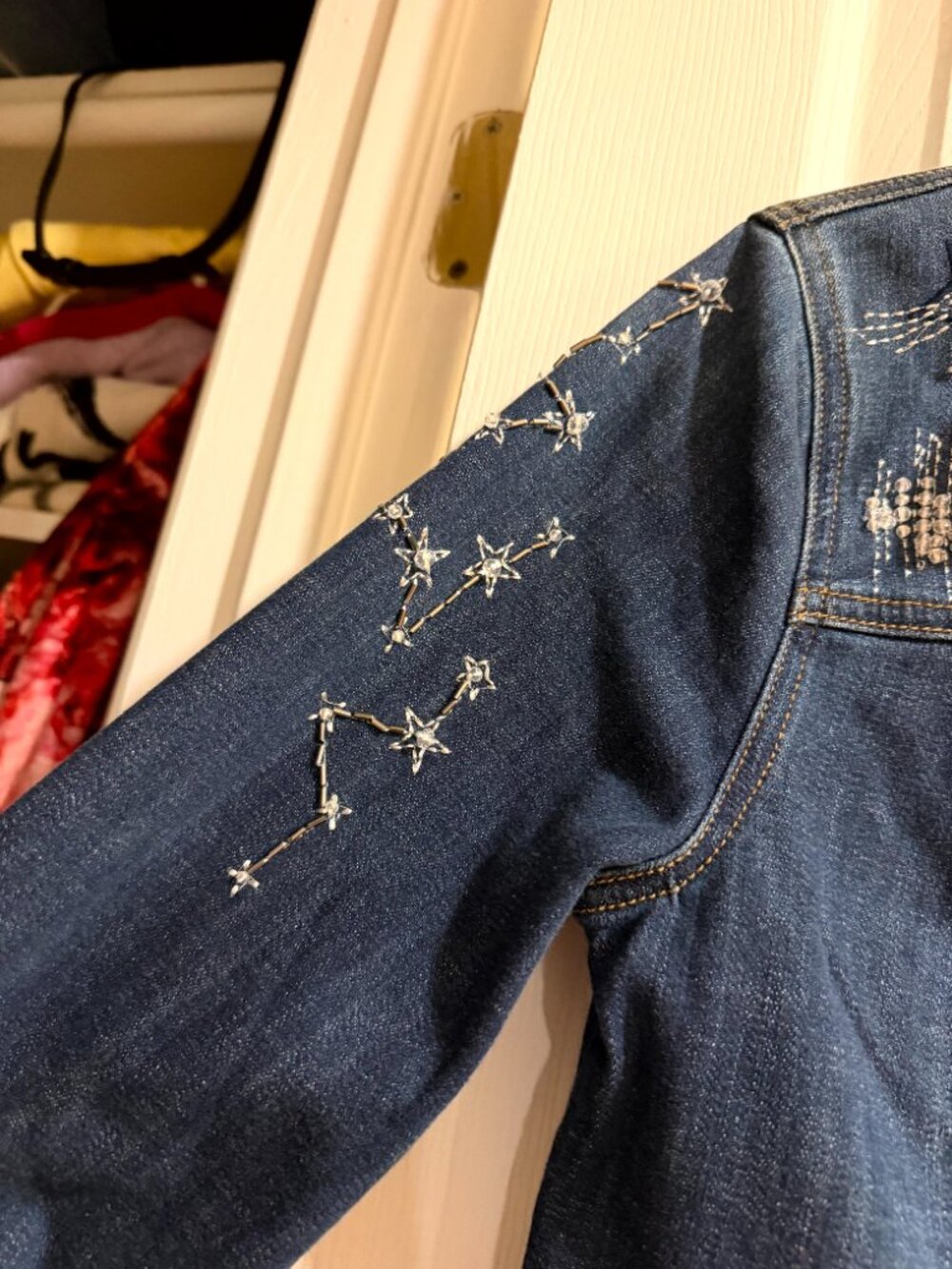 NWOT Chico’s Embellished Celestial Denim Jacket Sz Chico's 0 / Regular 4/6 - Picture 4 of 9